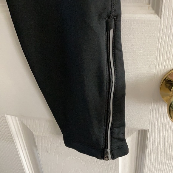 Nike Dri-Fit Running Gear - Picture 6 of 11